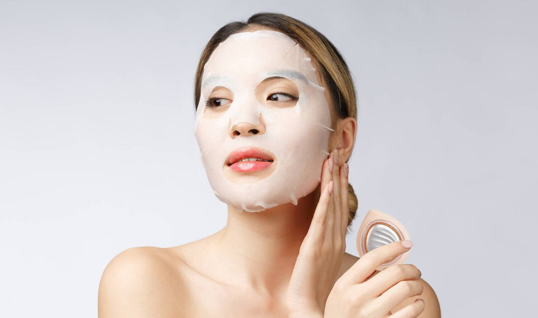 Illūmen Photon Led Vibrating + Heating Skin Revitalizing Beauty Device