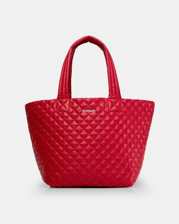 Medium Metro Tote in Apple