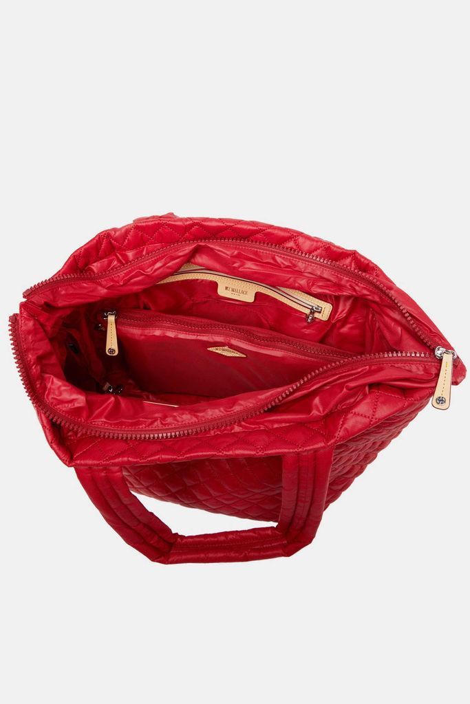 Medium Metro Tote in Apple