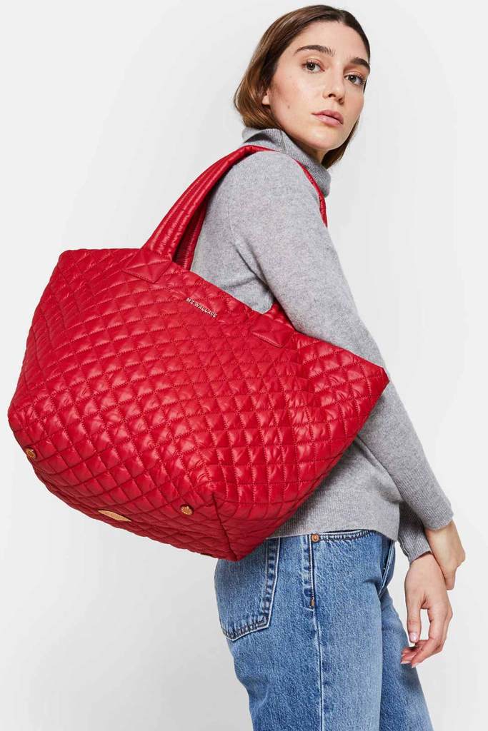 Medium Metro Tote in Apple