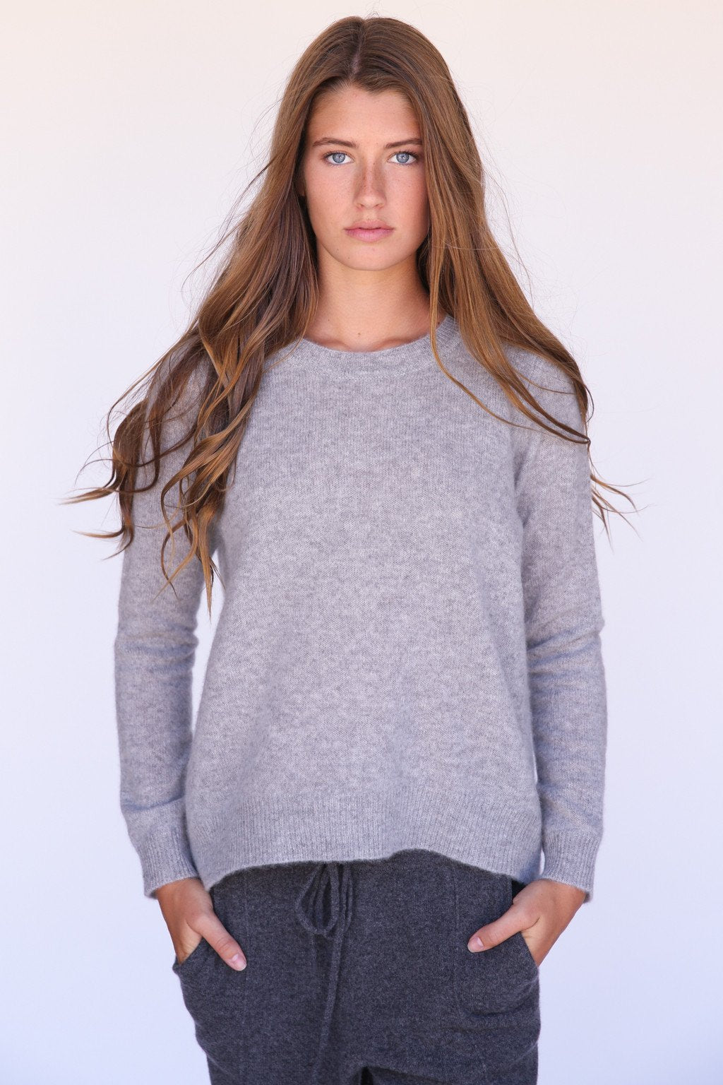 Kendra Round Neck Cashmere Sweater - Nimbus