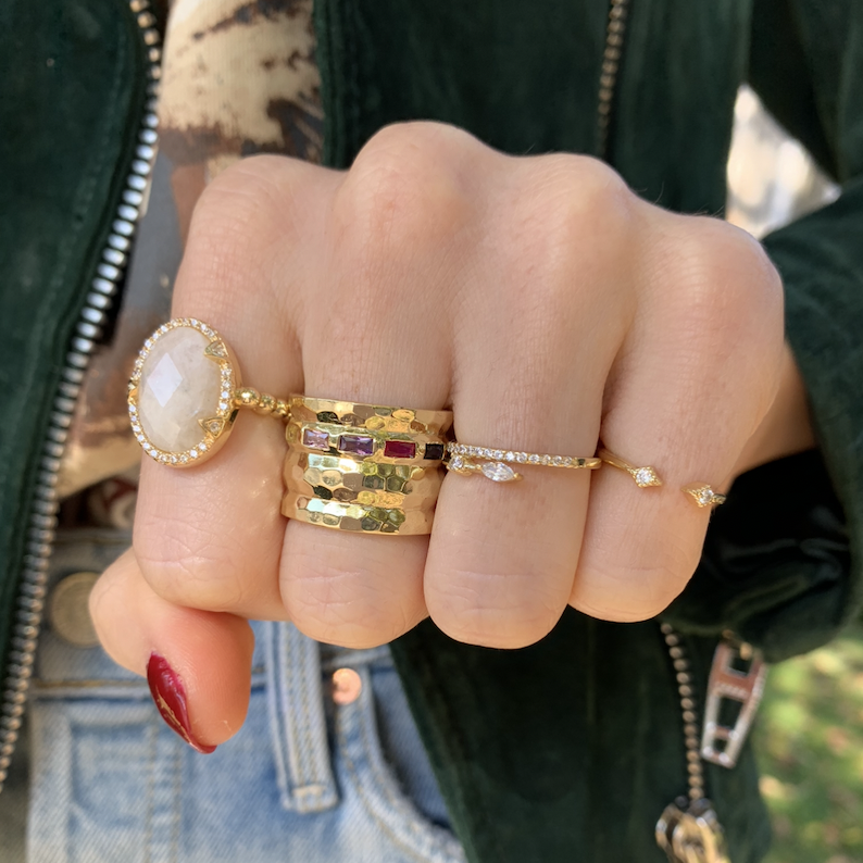 Maya Ring Gold + White Moonstone Size 7