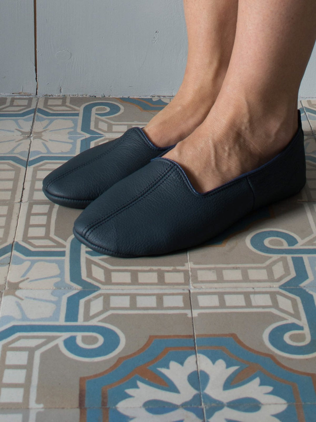 Leather Slippers in Night Blue