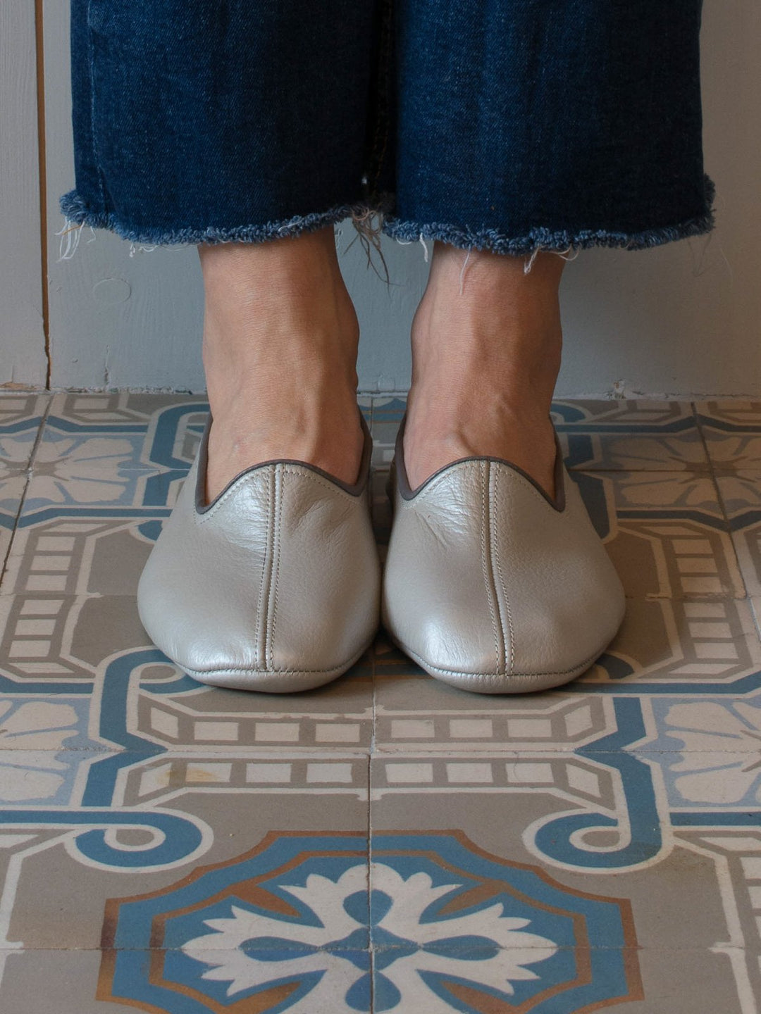 Leather Slippers in Silver