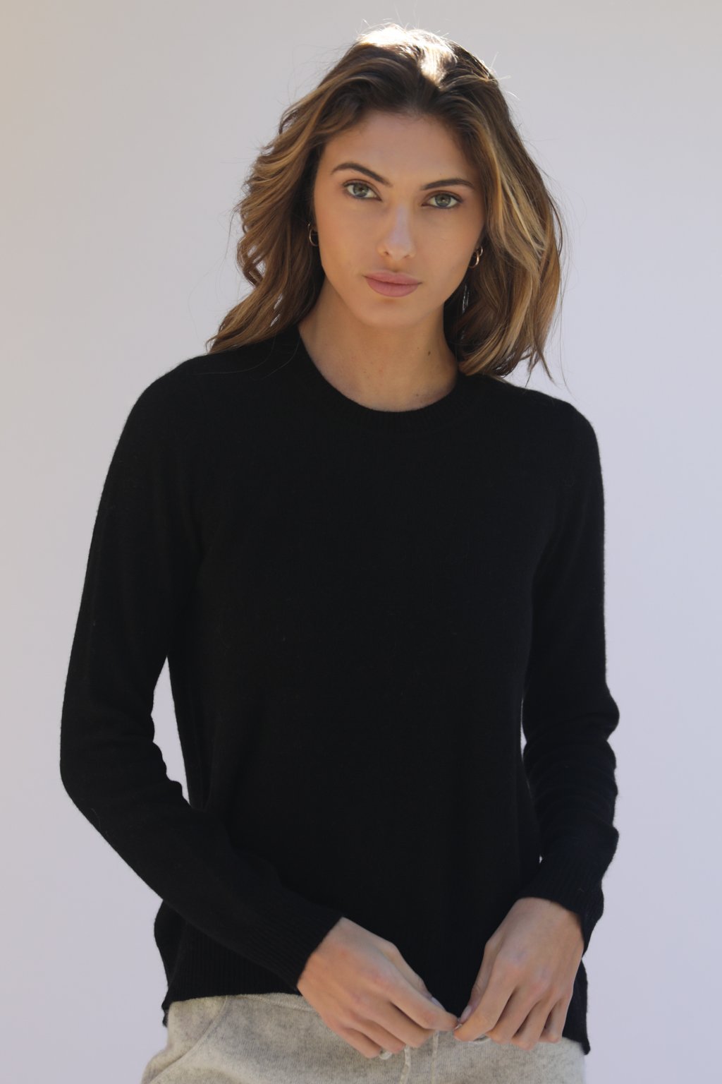 Kendra Round Neck Cashmere Sweater - Black