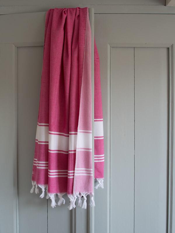 Honeycomb Towel Fuchsia/white