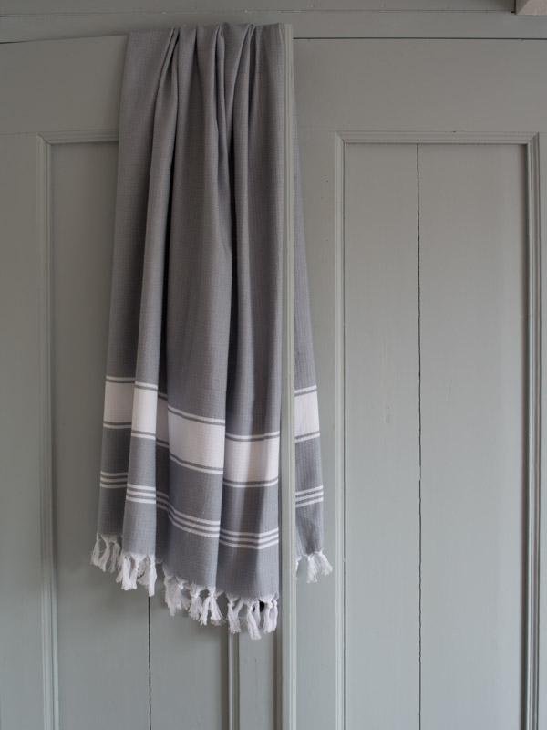 Honeycomb Towel Grey/white