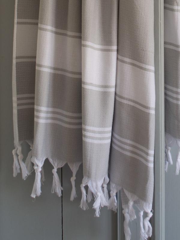 Honeycomb Towel Light Grey/white