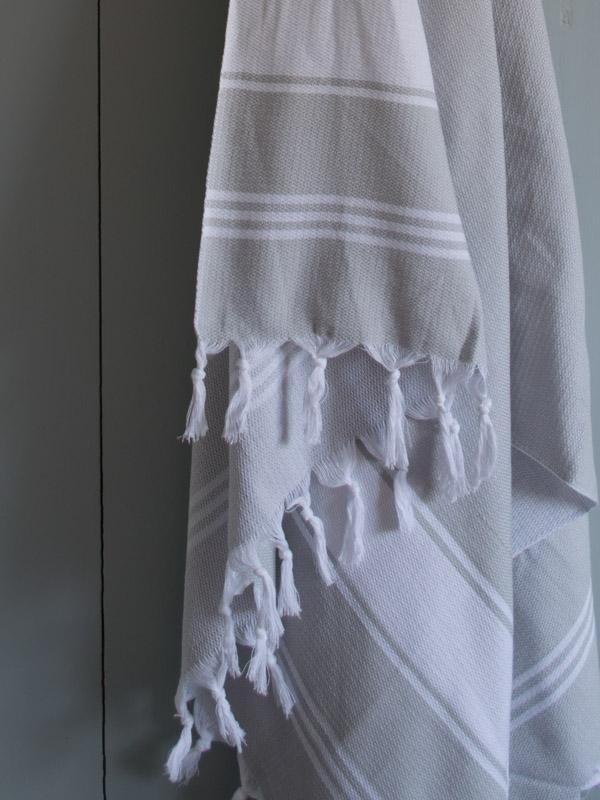 Honeycomb Towel Light Grey/white