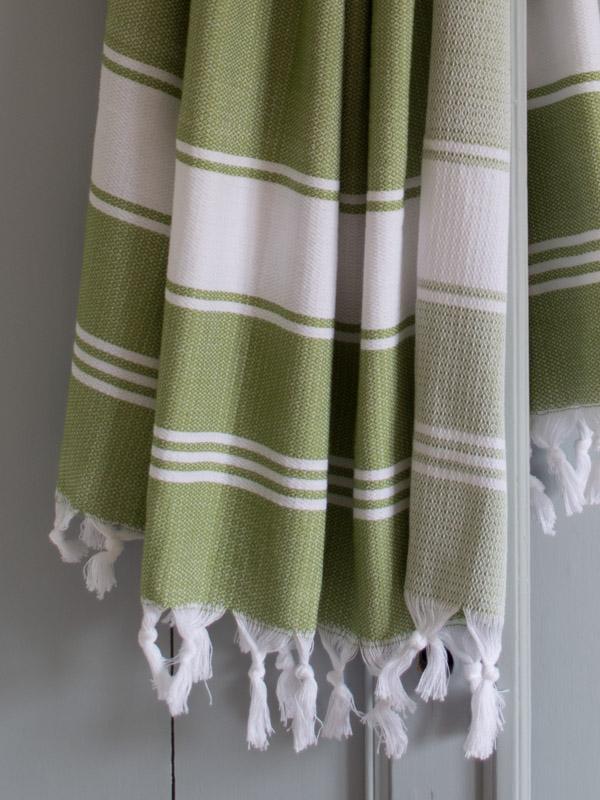 Honeycomb Towel Moss Green/white