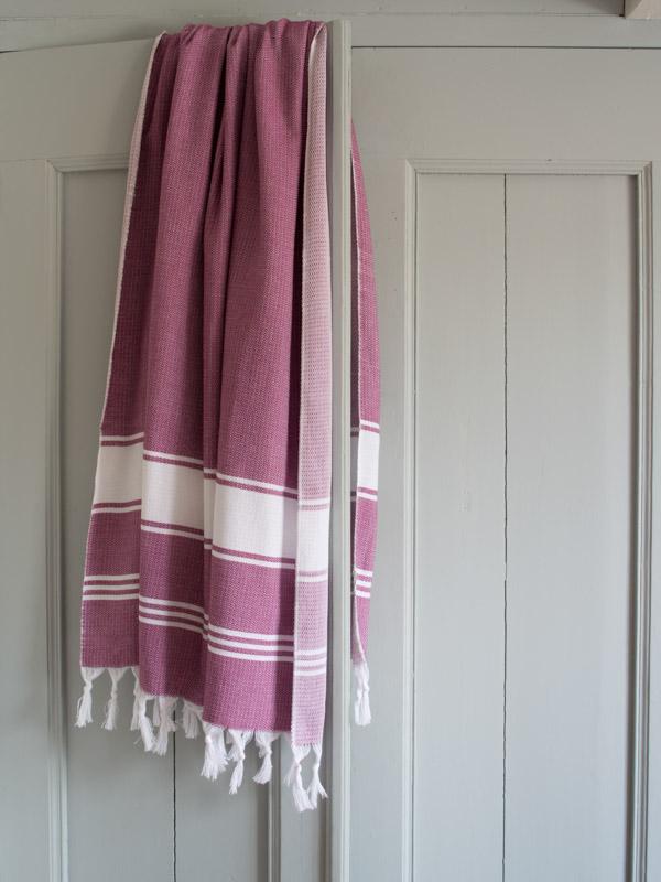 Honeycomb Towel Raspberry/white