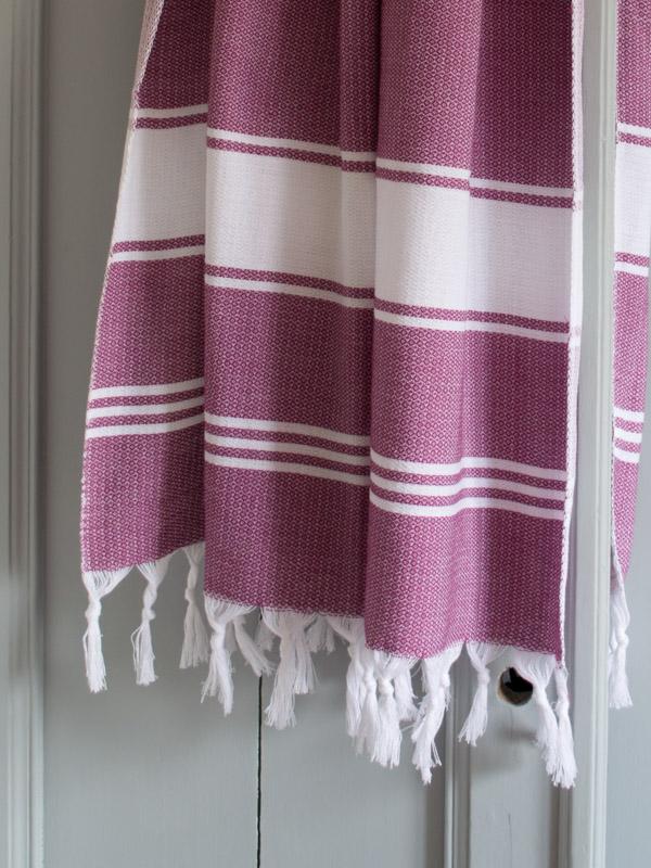 Honeycomb Towel Raspberry/white